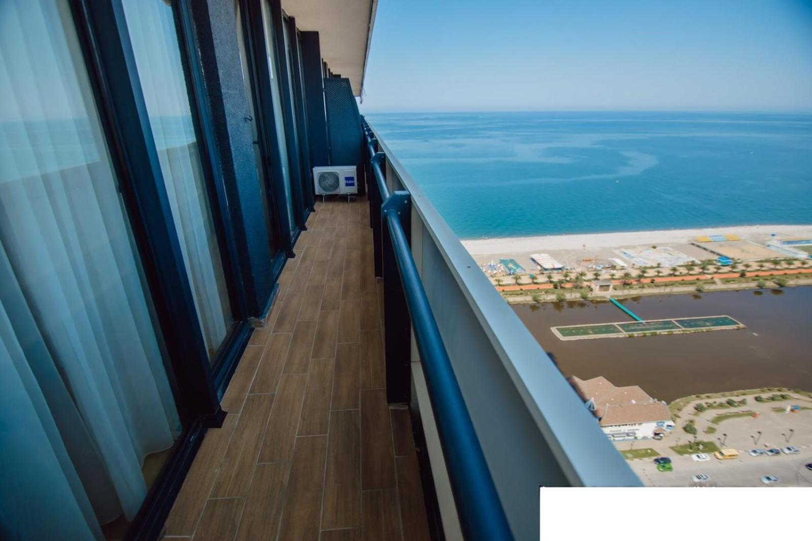 Орби Сити Batumi Exterior foto